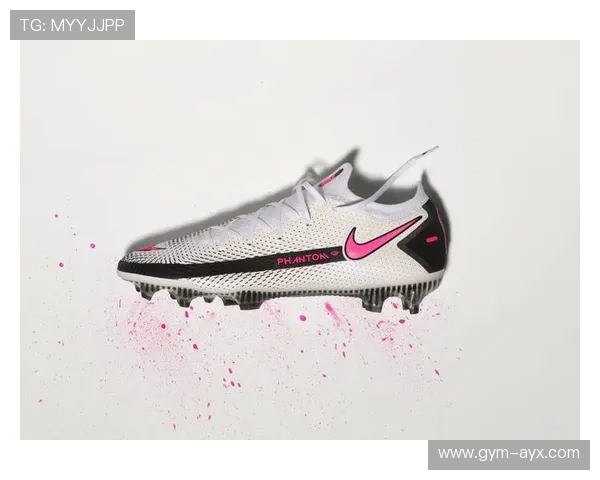 球星上脚GT一代足球鞋展现速度与精准完美结合的震撼魅力