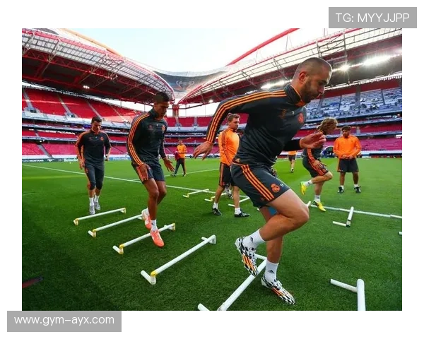 球星训练足球速度的核心方法与提升爆发力技巧解析