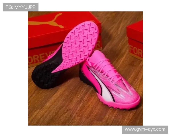 粉色球星同款足球鞋有哪些推荐精选款式解析