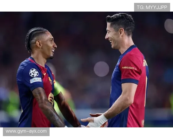 足球四大巨星同框合影 展现巅峰对决的荣耀与传奇