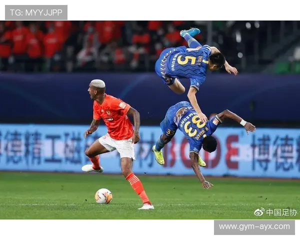 足球巨星中国之行精彩回顾与影响力探讨